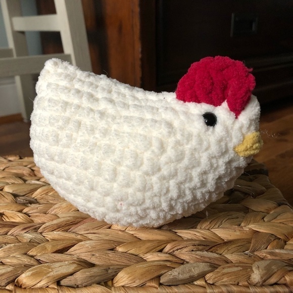 Handmade Crochet Speckled Country Chicken (multiple Colors) - Picture 9 of 9